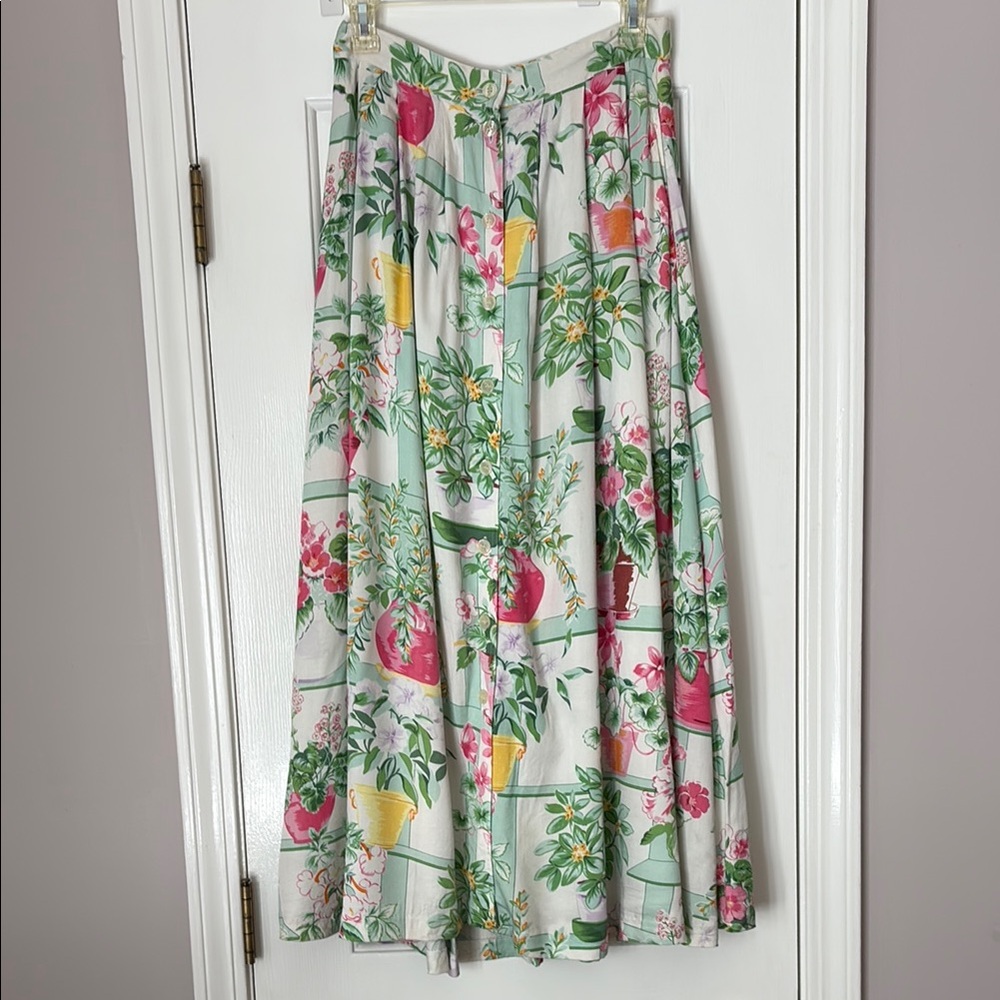 Vintage colorful garden Skirt